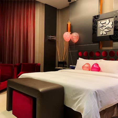 Go Shine Motel Pingtung Exteriér fotografie