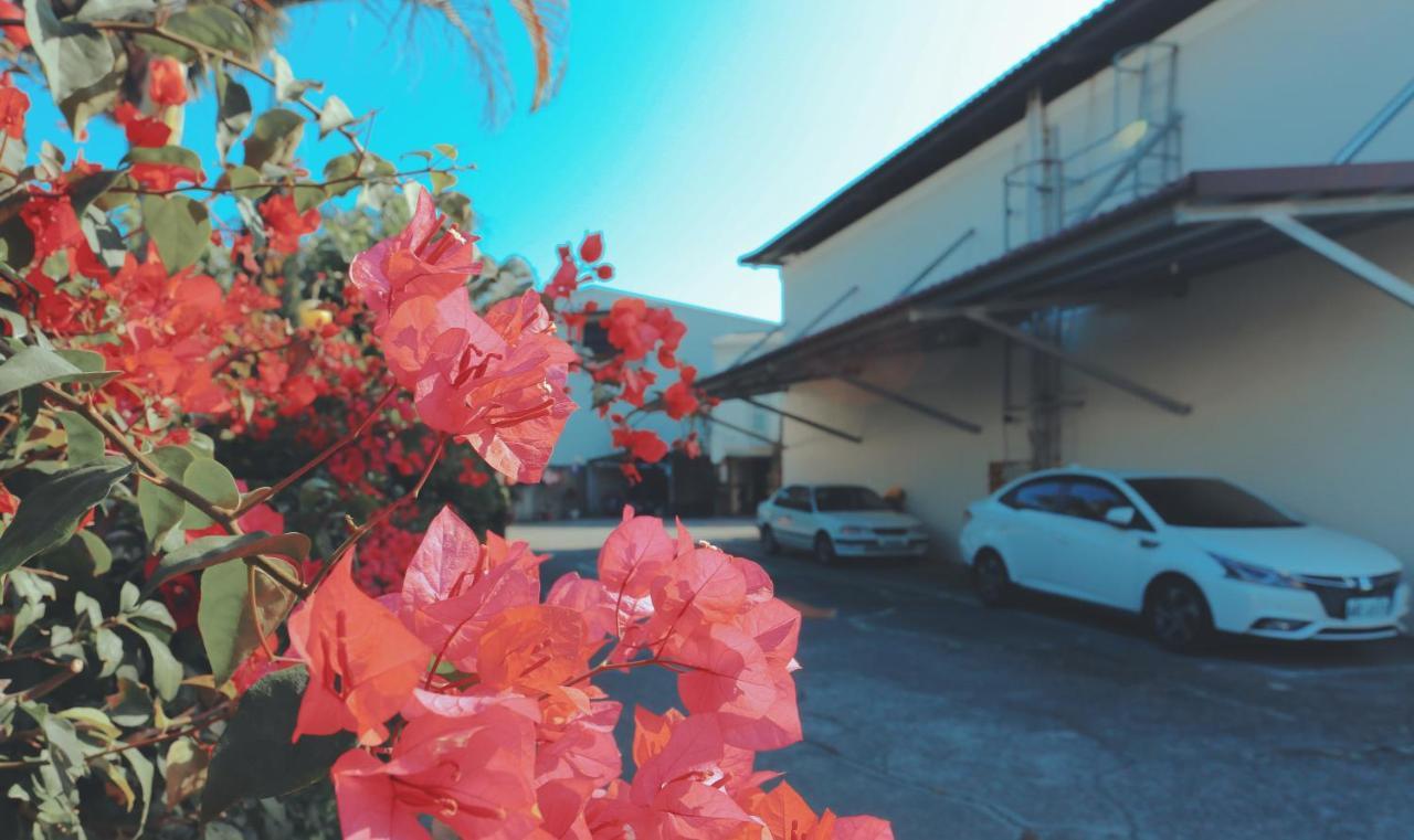 Go Shine Motel Pingtung Exteriér fotografie