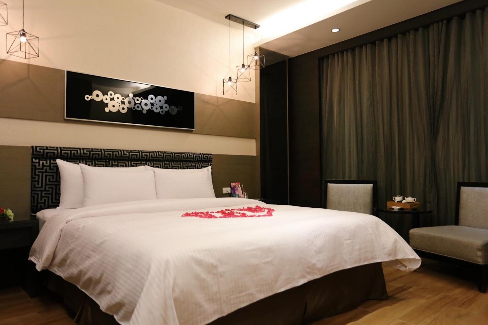 Go Shine Motel Pingtung Exteriér fotografie