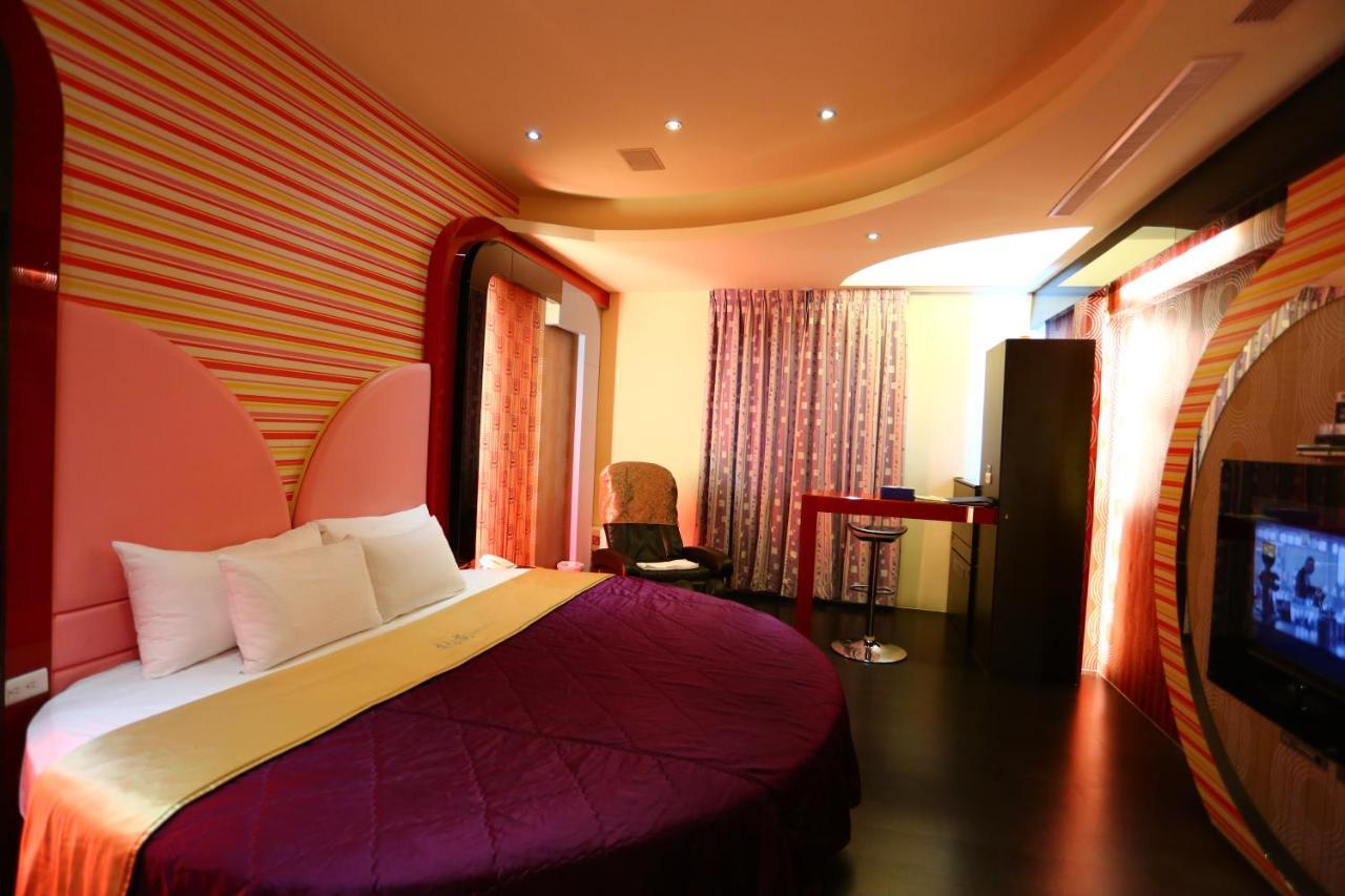 Go Shine Motel Pingtung Exteriér fotografie