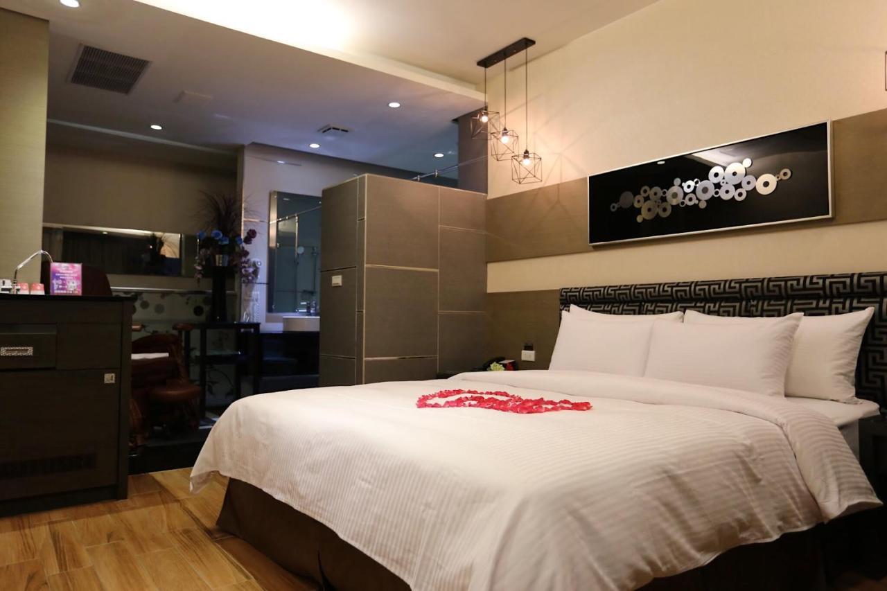 Go Shine Motel Pingtung Exteriér fotografie