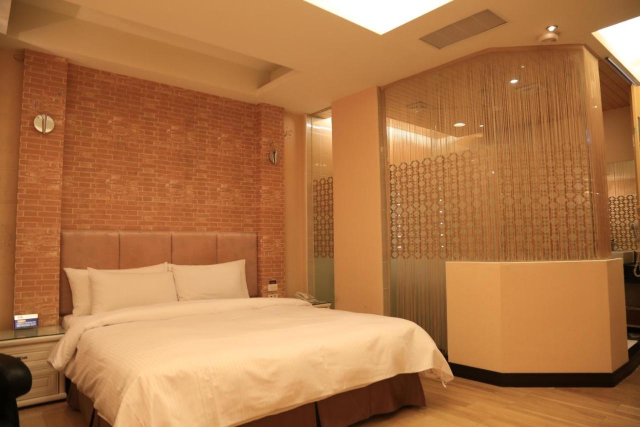Go Shine Motel Pingtung Exteriér fotografie